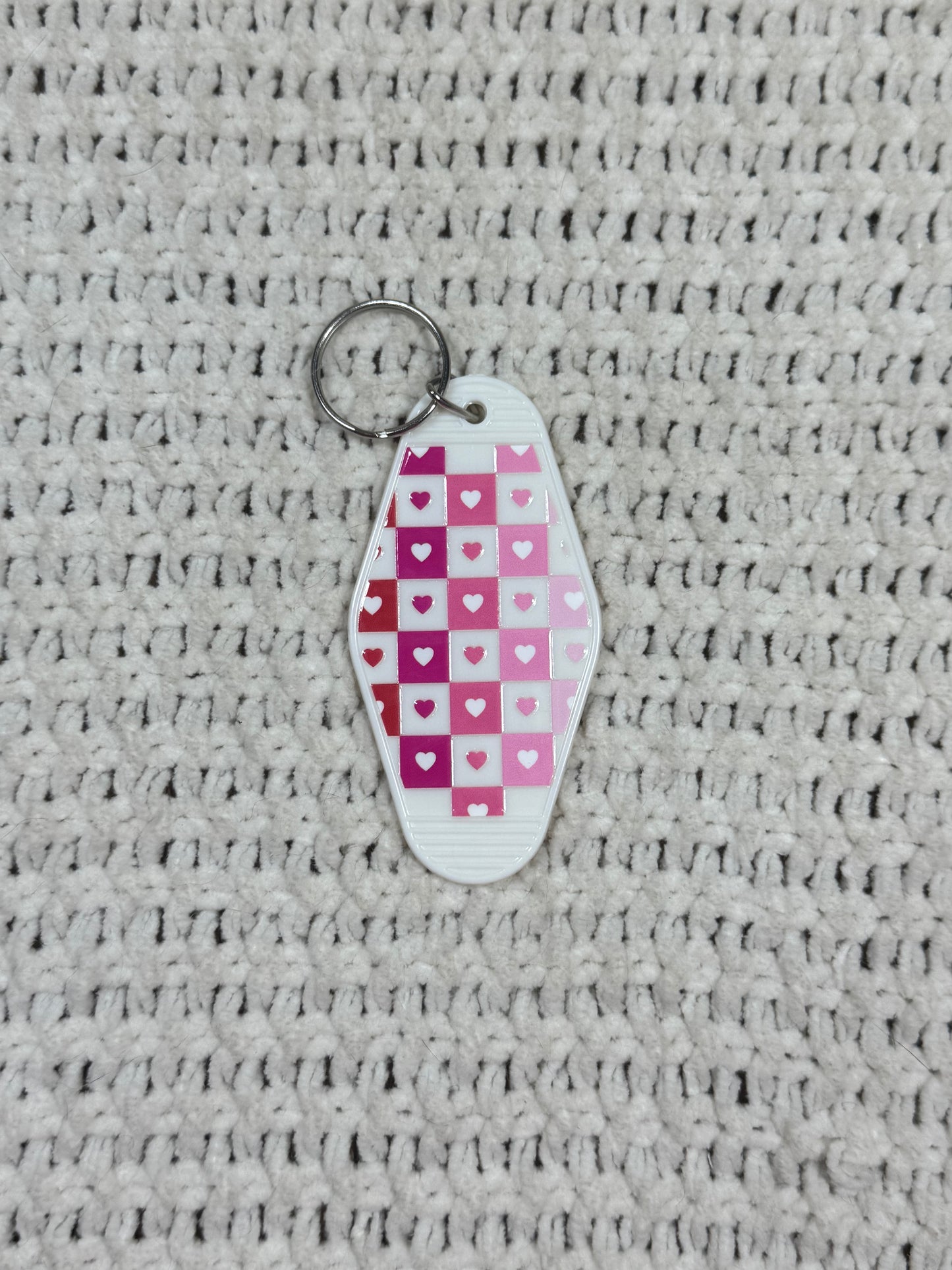 White Keychain - Checkered Hearts Design