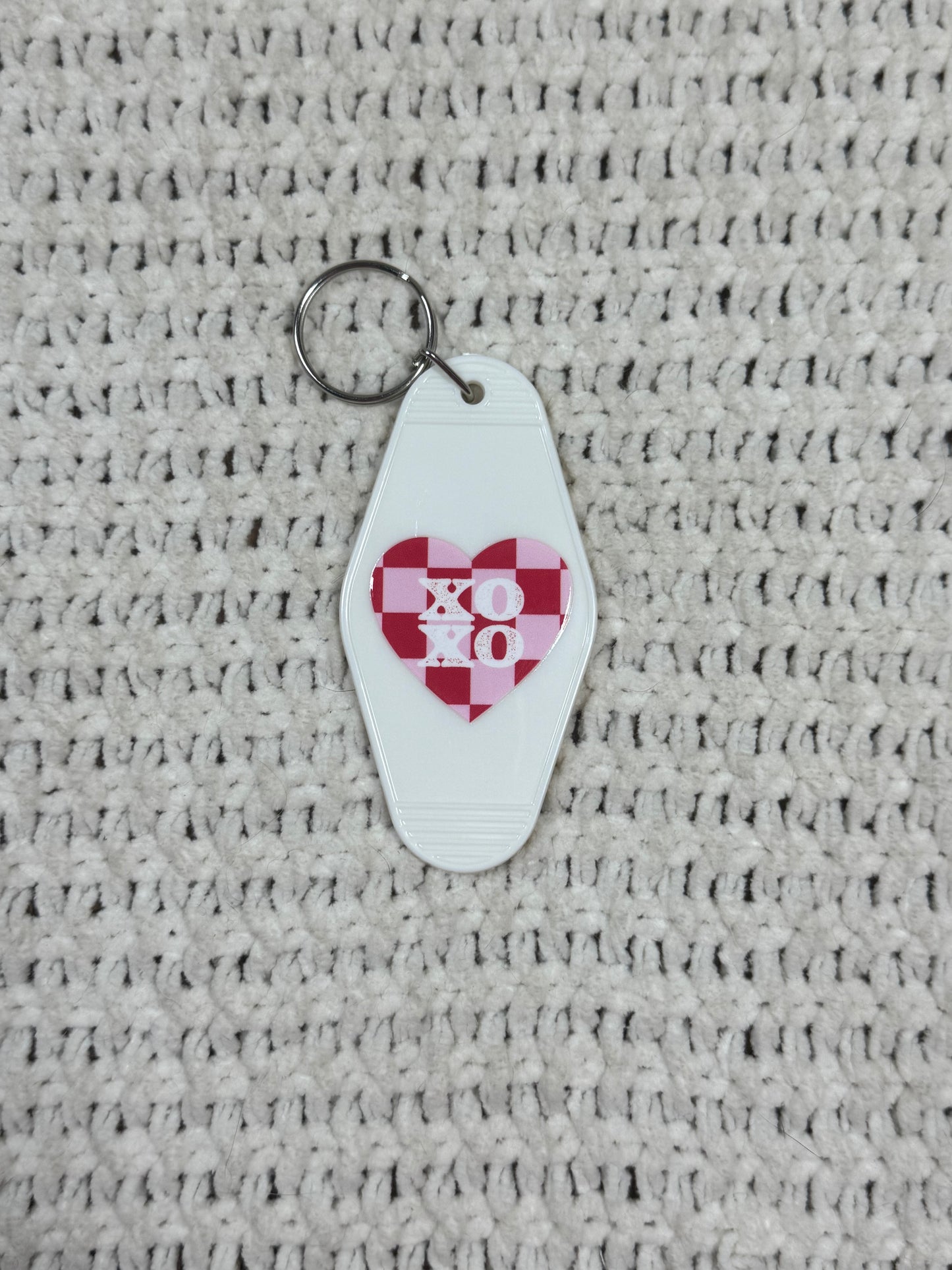 White Keychain - XO XO Checkered Heart Design